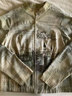 Printed Zip-Front Jacket in Sage Green - Vintage Italy Motif Cactus